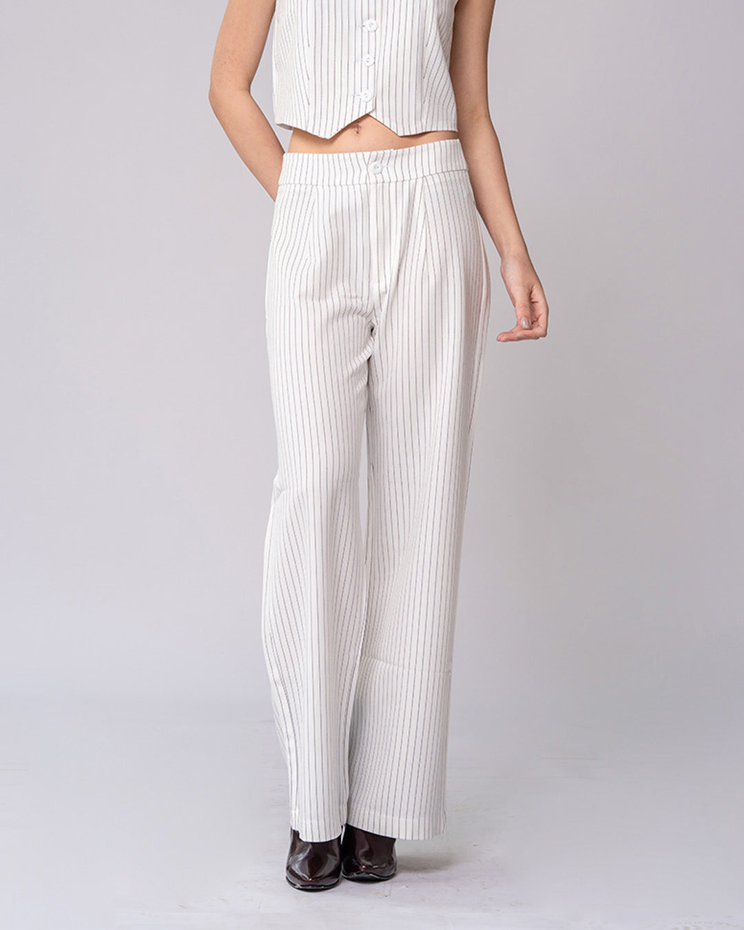 Pantalón diplomático
